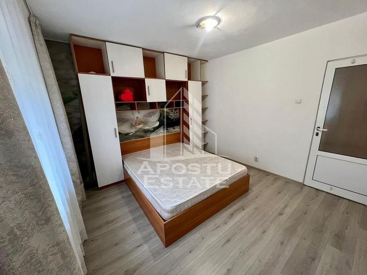 Apartament cu 2 camere decomandat în Lipovei