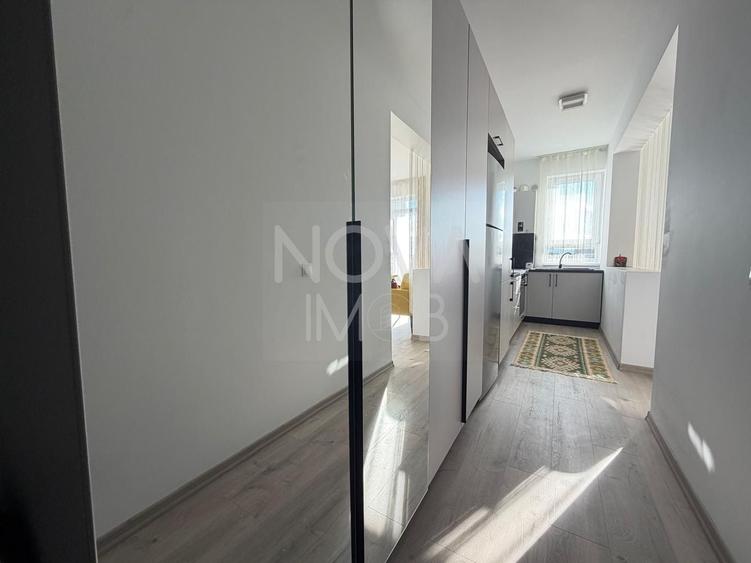 Apartament cu 2 camere semidecomandat, mobilat în Exterior Vest