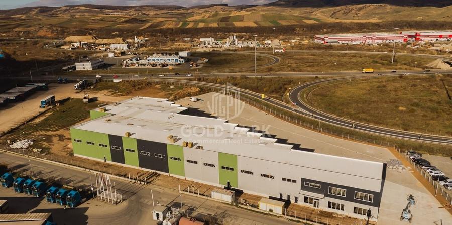 Spațiu industrial, de 1,000 mp, în Gilău