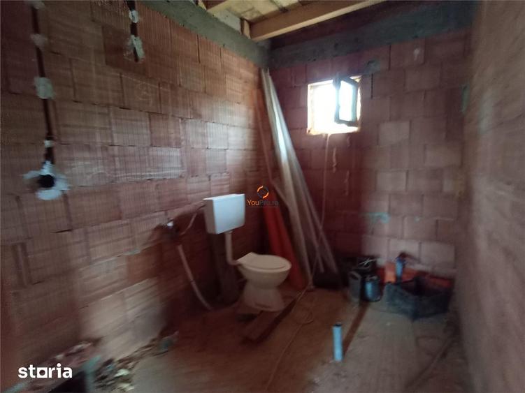 Casă cu 3 camere cu Teren 572 Mp în Gepiu