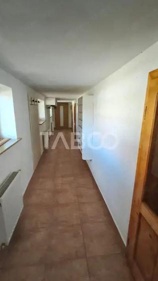 Spațiu comercial, de 8,000 mp, în Săliștea