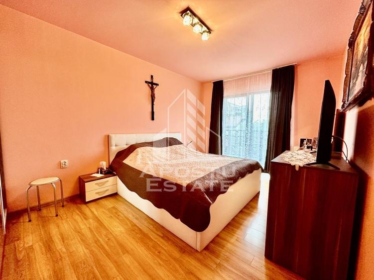 Duplex cu 4 camere cu Canalizare în Giroc