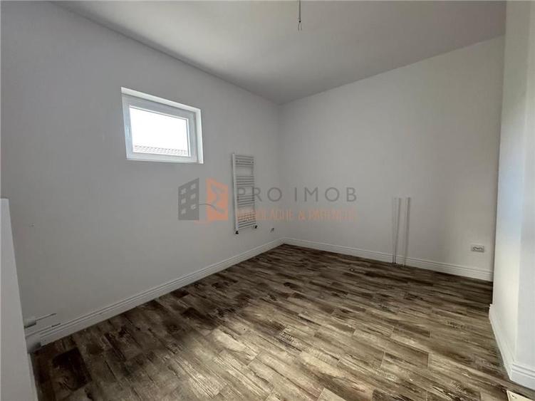 Casă individuală cu 6 camere cu Teren 702 Mp în Gura Câlnăului