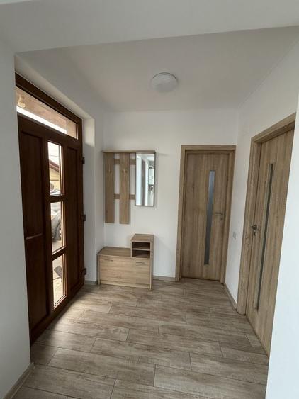 Casă cu 2 camere cu Teren 250 Mp în Exterior Vest