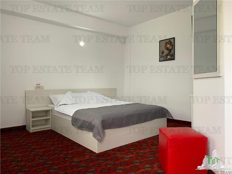 Casă individuală cu 17 camere cu Teren 796 Mp în Central