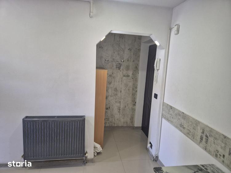 Apartament cu 2 camere nedecomandat în Central