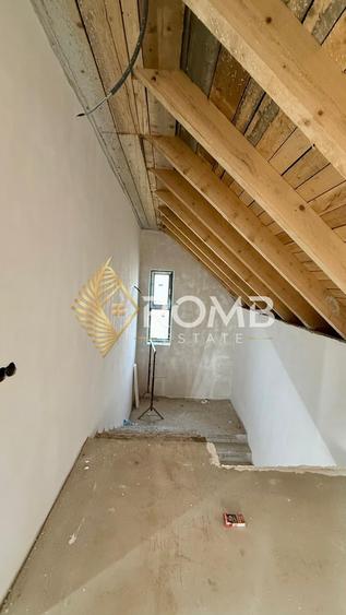Casă individuală cu 5 camere cu Teren 500 Mp în Florești