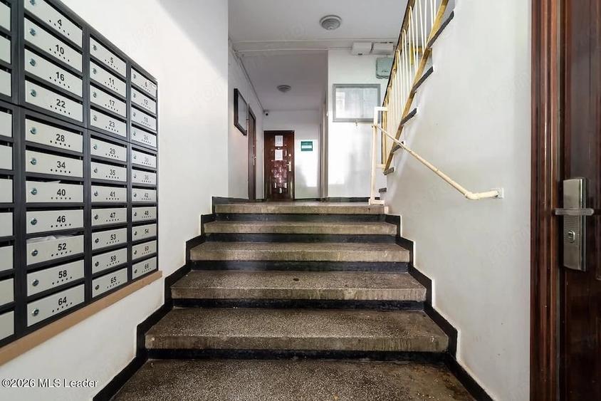 Apartament cu 4 camere semidecomandat în Drumul Taberei