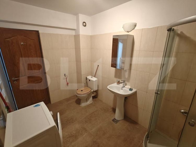 Apartament cu 2 camere semidecomandat, mobilat în Florești