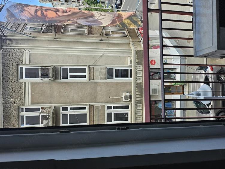 Apartament cu 4 camere semidecomandat în Magheru