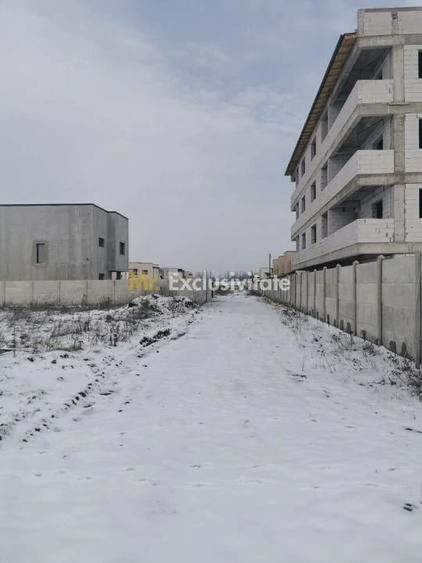Teren de 432 mp, în Pielești