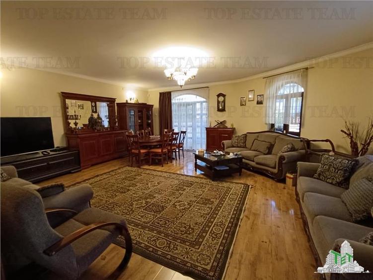 Casă individuală cu 5 camere cu Canalizare în Dămăroaia