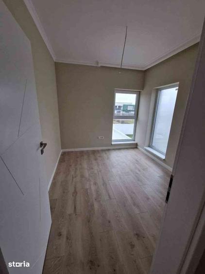 Casă cu 4 camere cu Teren 284 Mp în Sânmartin