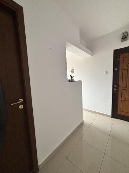 Apartament cu 2 camere nedecomandat în Girocului