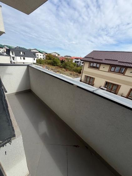 Apartament cu 2 camere circular, mobilat în Est