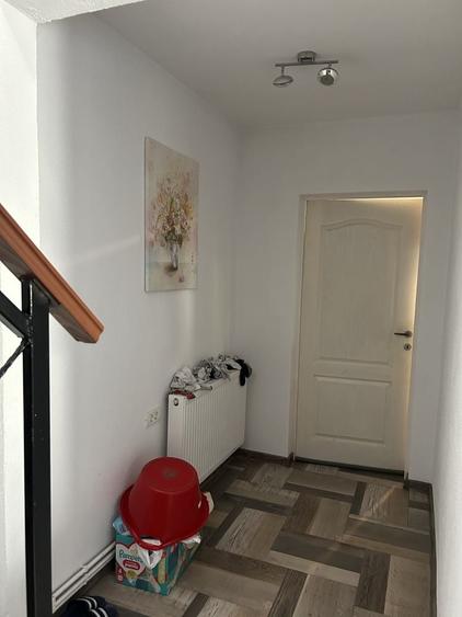 Casă cu 3 camere în Central
