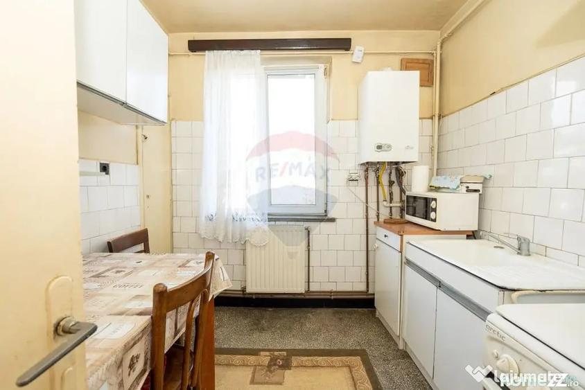 Apartament cu 2 camere semidecomandat în Calea București
