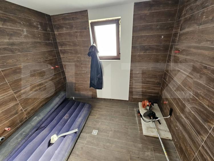 Casă individuală cu 6 camere cu Teren 4159 Mp în Năsăud