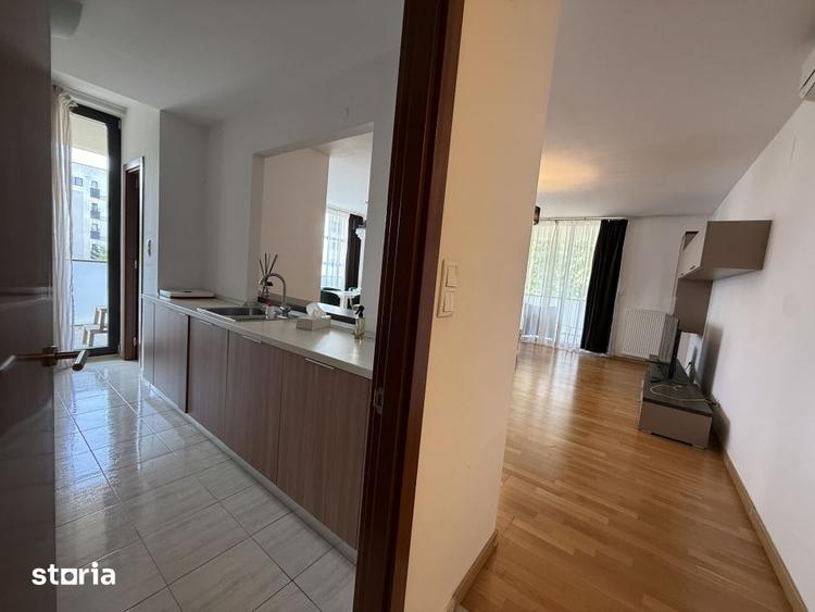 Apartament cu 3 camere, mobilat în Băneasa