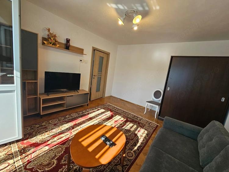 Apartament cu 2 camere semidecomandat în Zamfirescu