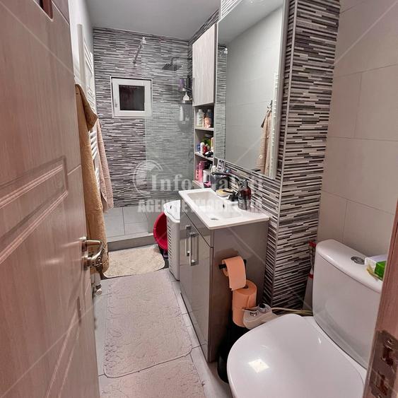 Apartament cu 3 camere decomandat în Siderurgiștilor