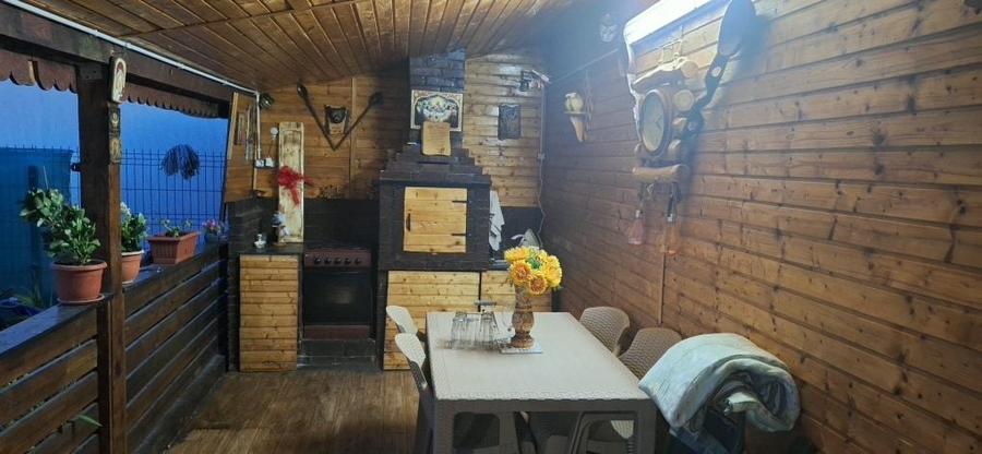 Casă cu 4 camere în Geamăna