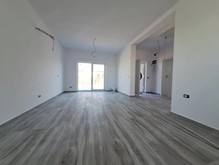 Casă cu 3 camere cu Teren 287 Mp în Sânandrei
