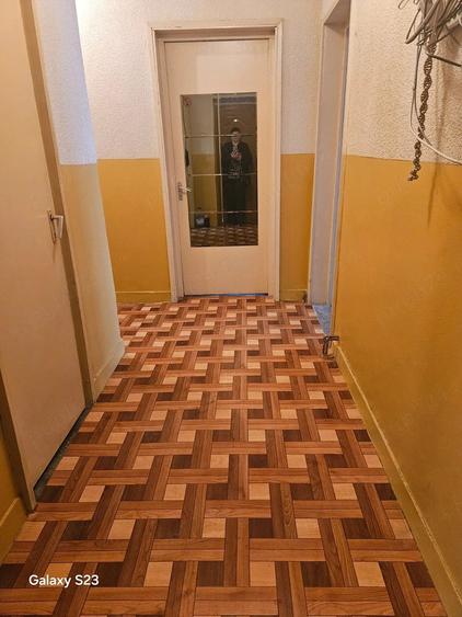 Apartament cu 3 camere decomandat în Exterior Vest