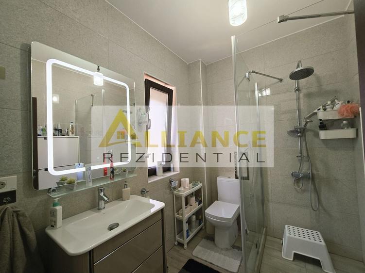 Casă individuală cu 4 camere cu Canalizare în Berceni