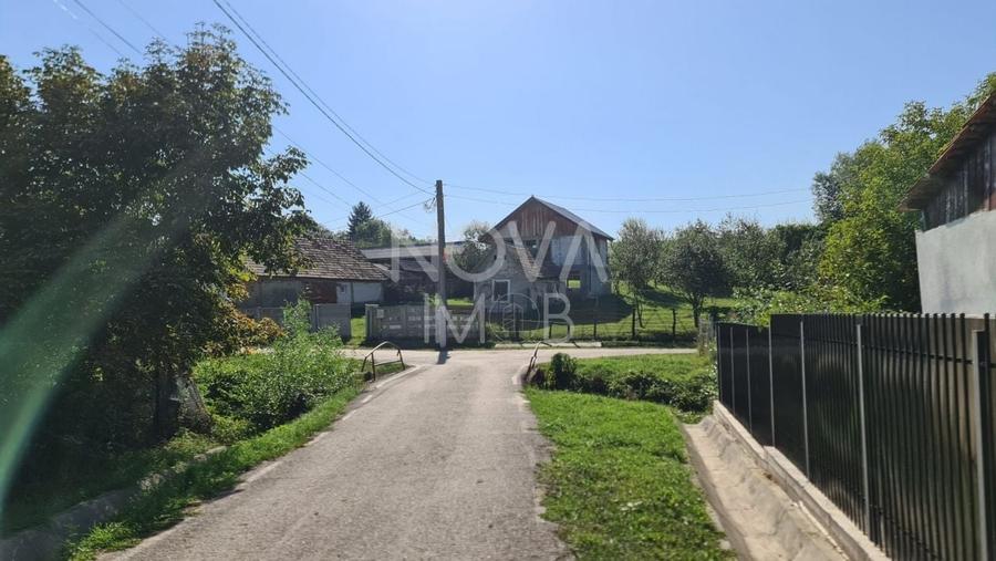 Casă individuală cu 3 camere cu Canalizare în Marpod