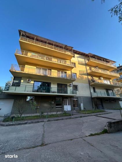 Apartament cu 4 camere, mobilat în Andrei Mureșanu