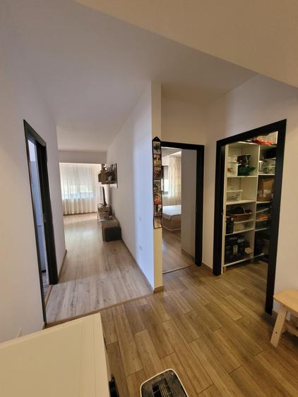Apartament cu 2 camere decomandat în Km 5