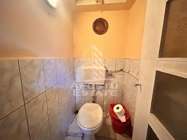 Apartament cu 3 camere semidecomandat, mobilat în Iosefin