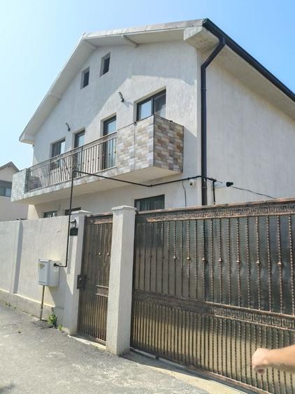 De vanzare Casa la sol si Vila P+1 in Navodari - 3