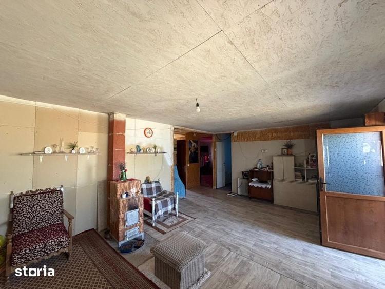 Casă cu 3 camere cu Teren 1000 Mp în Iosia
