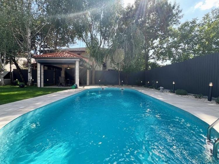 Casă individuală cu 6 camere cu Piscina în Iancu Nicolae