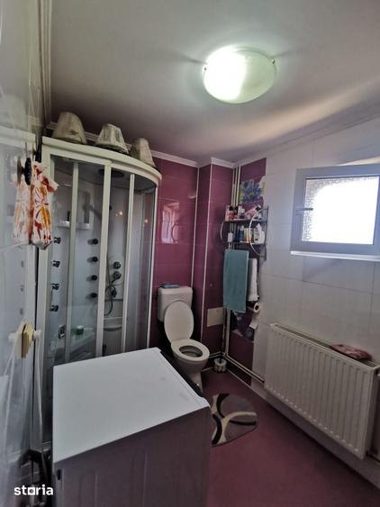 Casă cu 4 camere cu Teren 450 Mp în Central