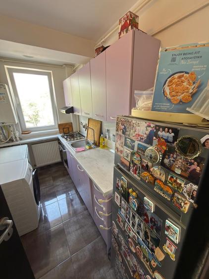 Apartament cu 3 camere decomandat în Berceni