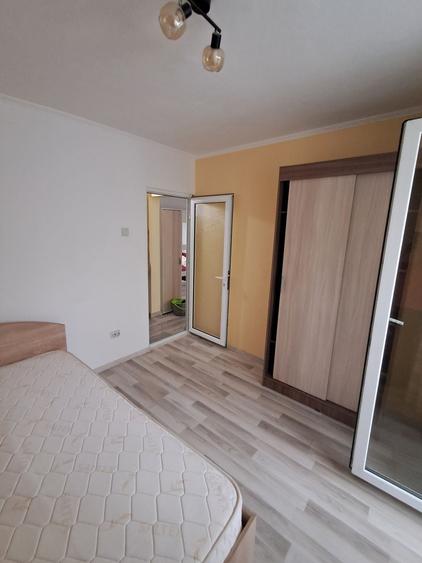 Apartament cu 2 camere semidecomandat în Obor