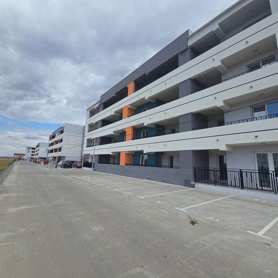 Apartament cu 2 camere decomandat în Giroc