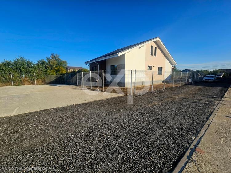 Casă individuală cu 3 camere cu Canalizare în 1 Decembrie