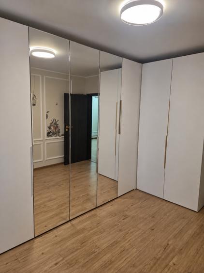Apartament cu 3 camere în Drumul Taberei