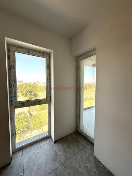 Apartament cu 4 camere decomandat în 1 Decembrie 1918