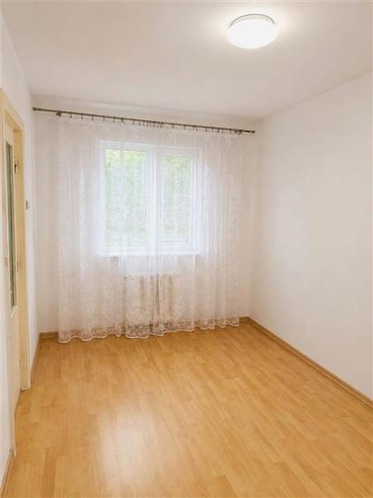 Apartament cu 2 camere nedecomandat, mobilat în Decebal