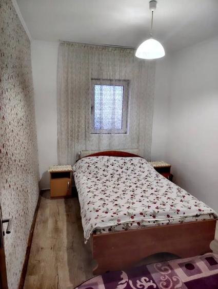 Casă cu 3 camere în Rucăr