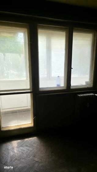 Apartament cu 2 camere semidecomandat în Iancului
