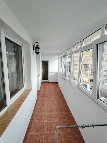Apartament cu 4 camere decomandat în Bărăbanț