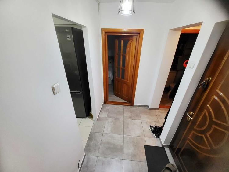 Apartament cu 2 camere decomandat în Sud