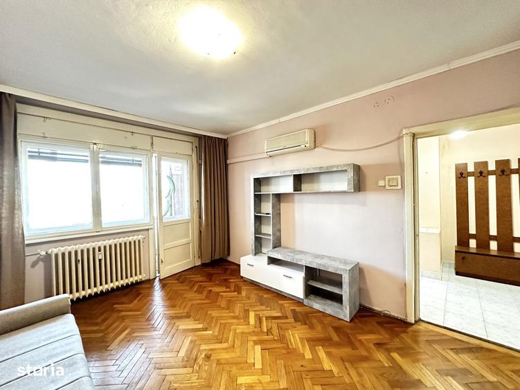 Apartament cu 2 camere semidecomandat, mobilat în Complex Studențesc