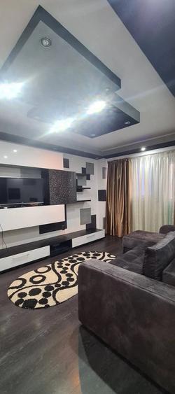 Apartament cu 2 camere decomandat în Micro 20
